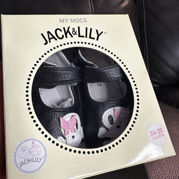 NEW Jack & Lily “My Mocs” (Roxy) Shoes with Skull & Crossbones / 24-30 Months - Picture 6 of 7